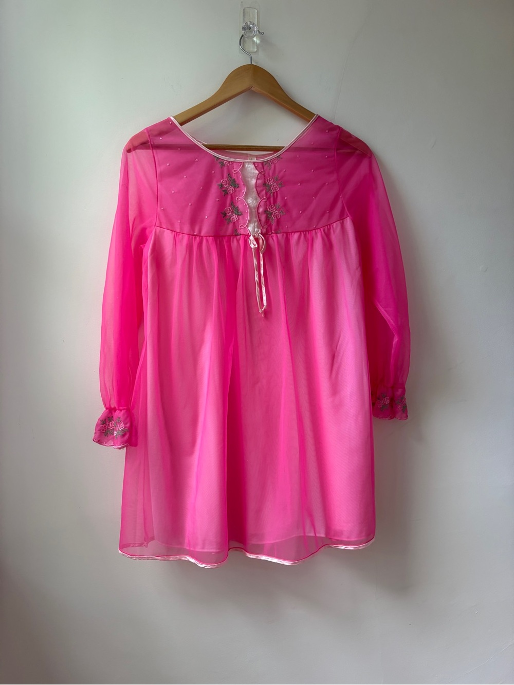 Vintage 60s Sheer Peignoir Embroidered - Picture 3 of 13
